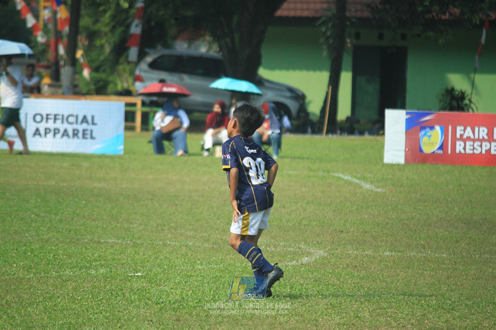 ijlu10 170825 brazillian soccer lfa vs pelita jaya soccer school