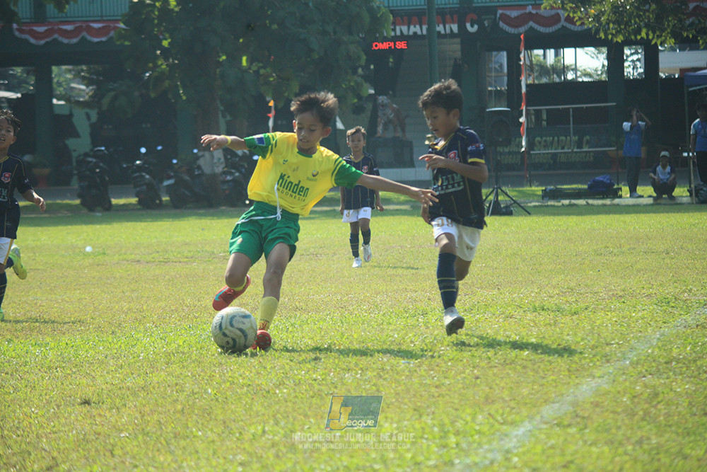 ijlu10 170825 brazillian soccer lfa vs pelita jaya soccer school