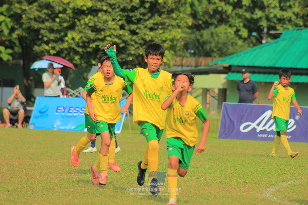 ijlu10 170825 brazillian soccer lfa vs pelita jaya soccer school
