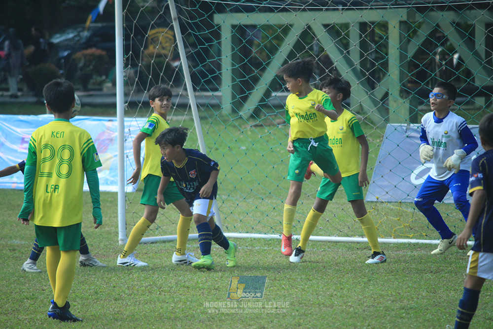 ijlu10 170825 brazillian soccer lfa vs pelita jaya soccer school