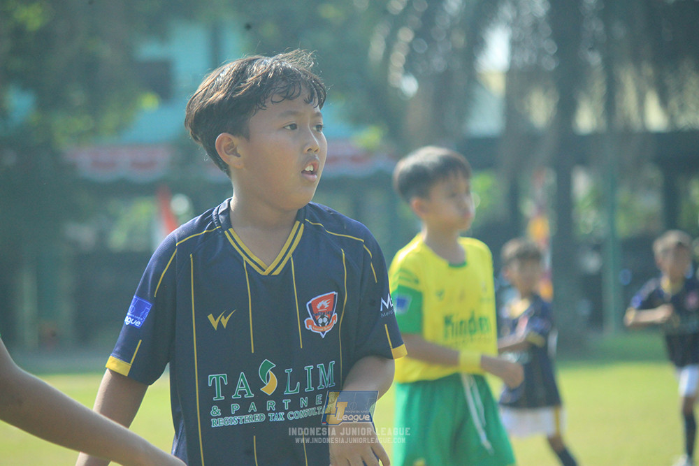 ijlu10 170825 brazillian soccer lfa vs pelita jaya soccer school