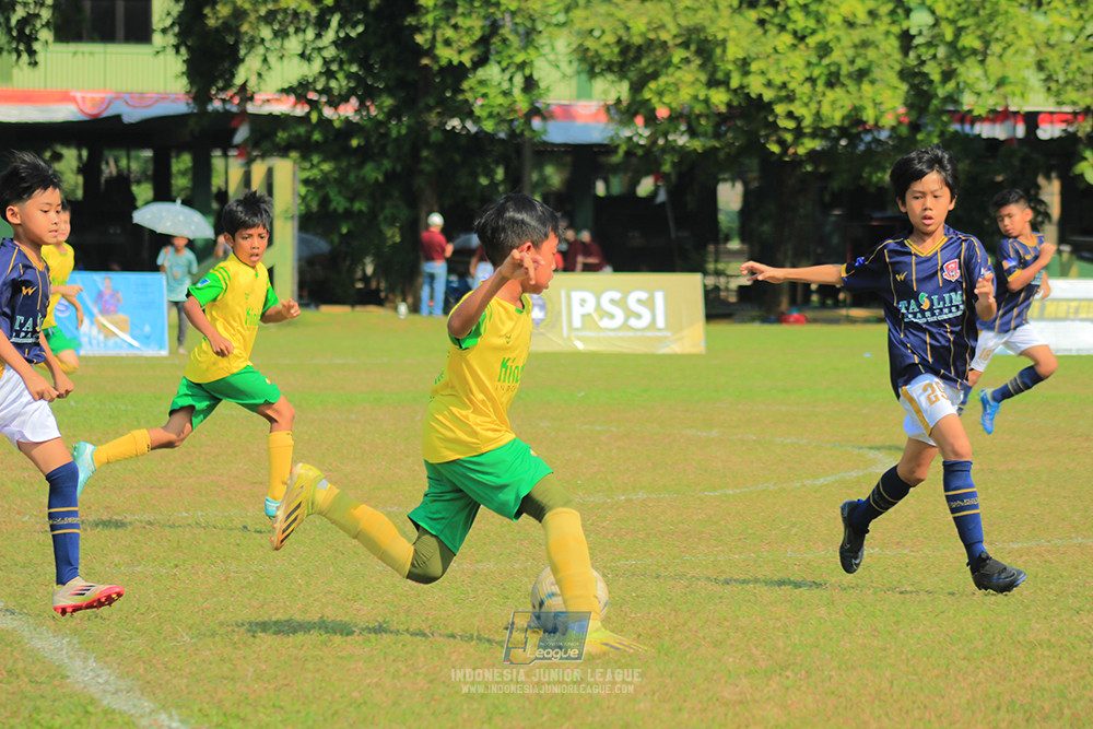 ijlu10 170825 brazillian soccer lfa vs pelita jaya soccer school