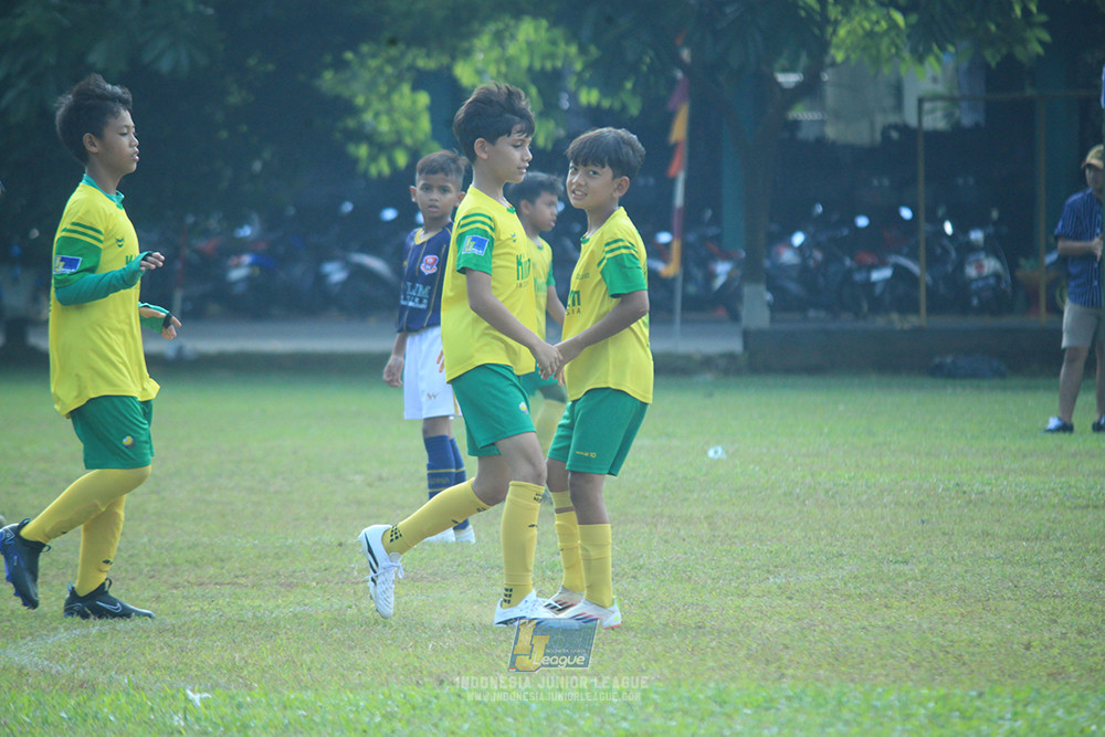 ijlu10 170825 brazillian soccer lfa vs pelita jaya soccer school