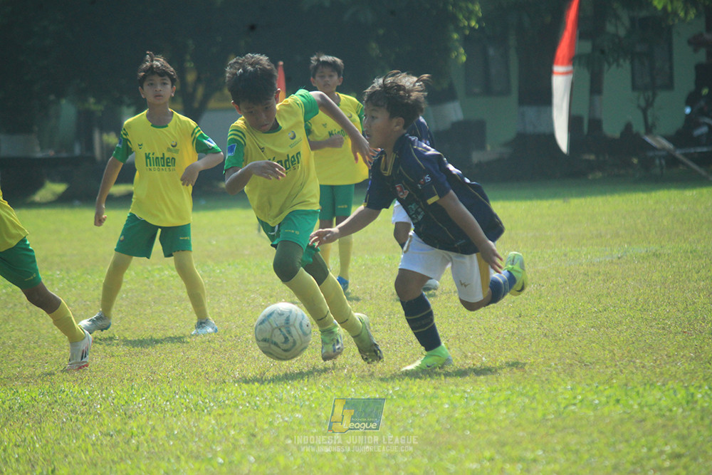 ijlu10 170825 brazillian soccer lfa vs pelita jaya soccer school