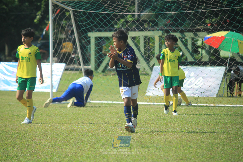 ijlu10 170825 brazillian soccer lfa vs pelita jaya soccer school