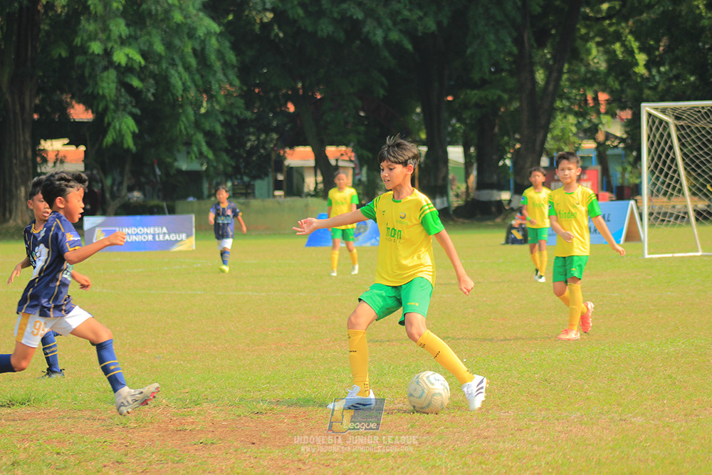 ijlu10 170825 brazillian soccer lfa vs pelita jaya soccer school