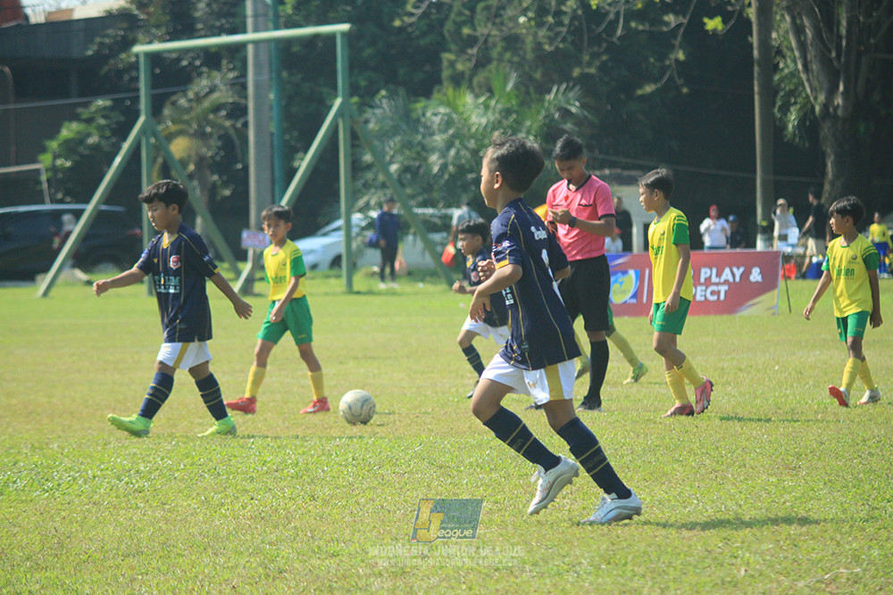 ijlu10 170825 brazillian soccer lfa vs pelita jaya soccer school