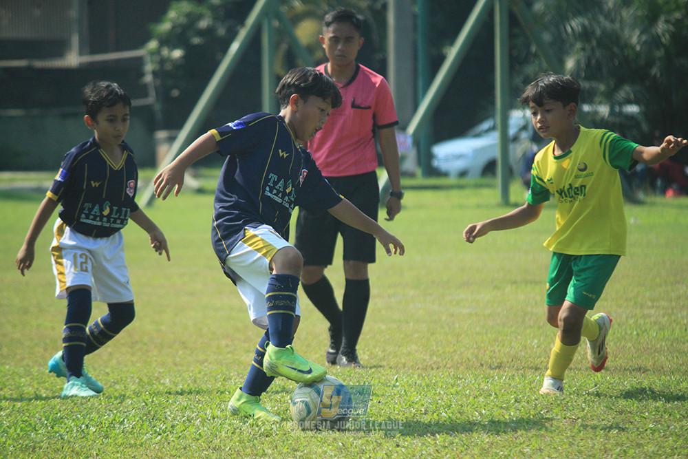 ijlu10 170825 brazillian soccer lfa vs pelita jaya soccer school