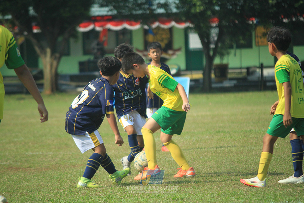 ijlu10 170825 brazillian soccer lfa vs pelita jaya soccer school