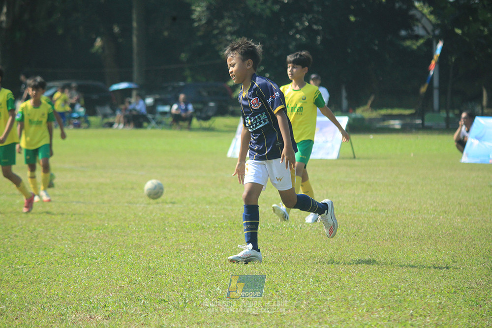 ijlu10 170825 brazillian soccer lfa vs pelita jaya soccer school
