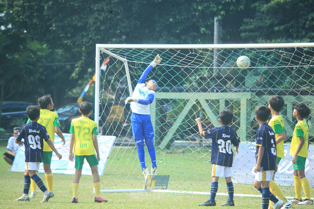 ijlu10 170825 brazillian soccer lfa vs pelita jaya soccer school
