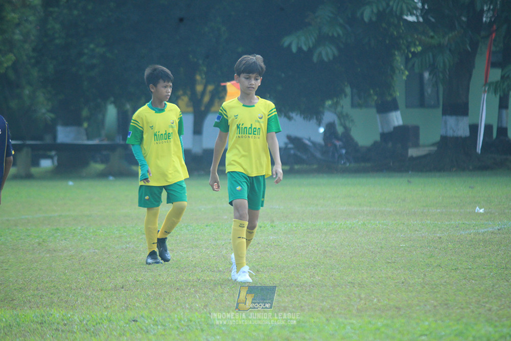 ijlu10 170825 brazillian soccer lfa vs pelita jaya soccer school