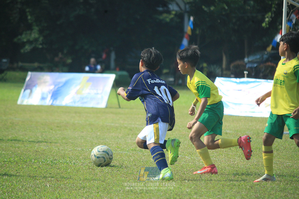 ijlu10 170825 brazillian soccer lfa vs pelita jaya soccer school