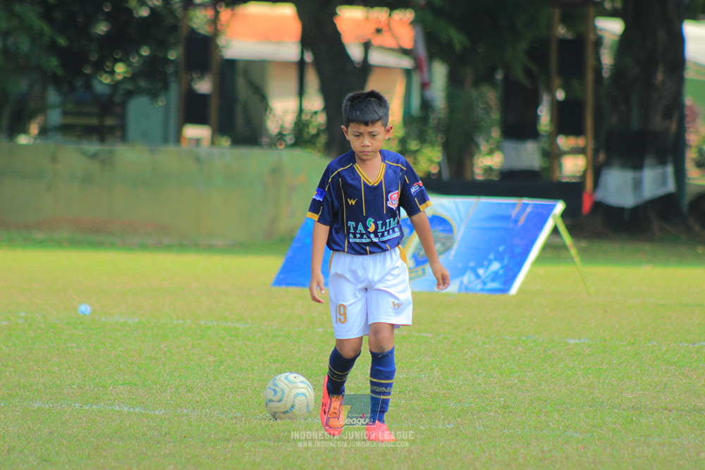 ijlu10 170825 brazillian soccer lfa vs pelita jaya soccer school