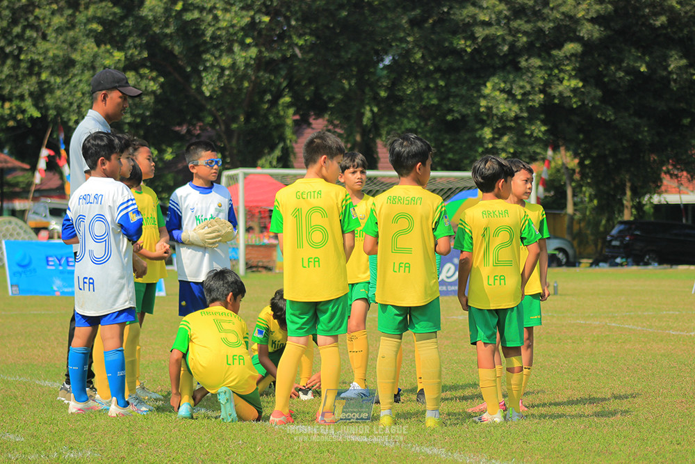 ijlu10 170825 brazillian soccer lfa vs pelita jaya soccer school