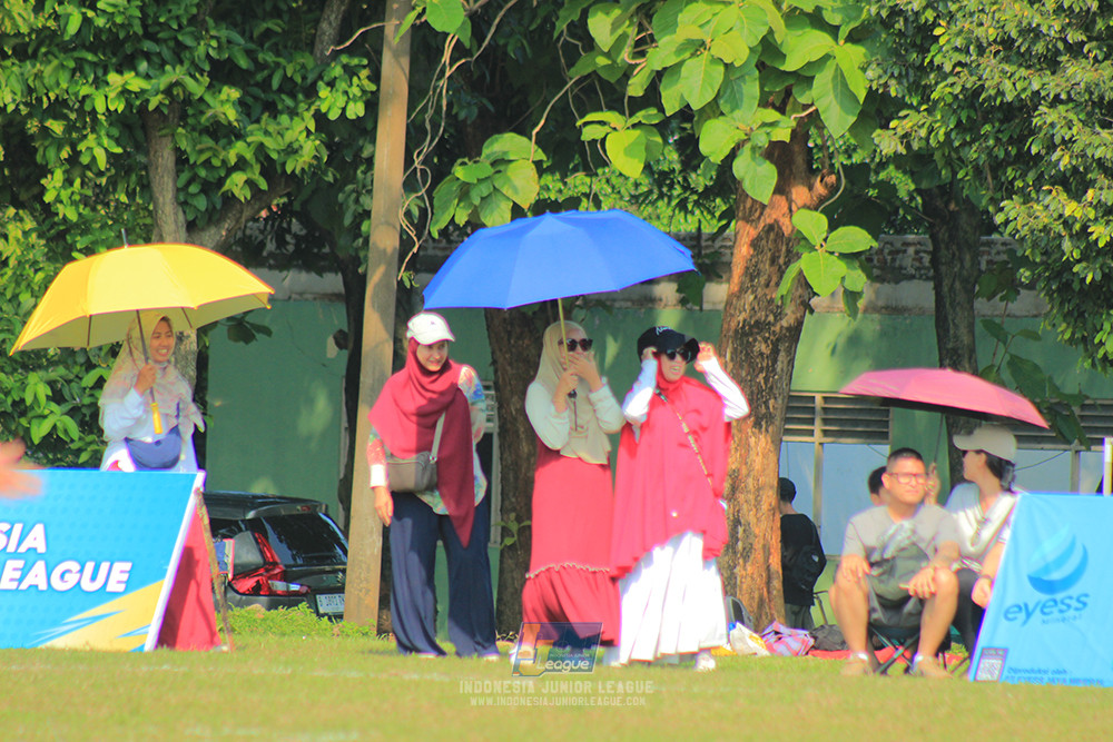 ijlu10 170825 brazillian soccer lfa vs pelita jaya soccer school