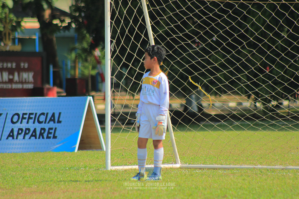 ijlu10 170825 brazillian soccer lfa vs pelita jaya soccer school