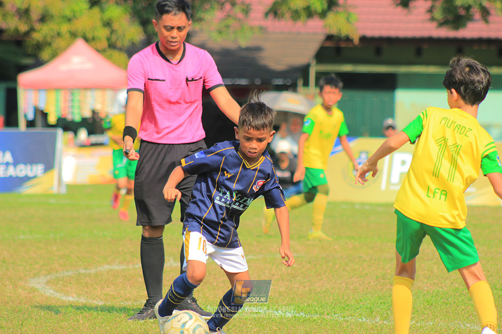 ijlu10 170825 brazillian soccer lfa vs pelita jaya soccer school