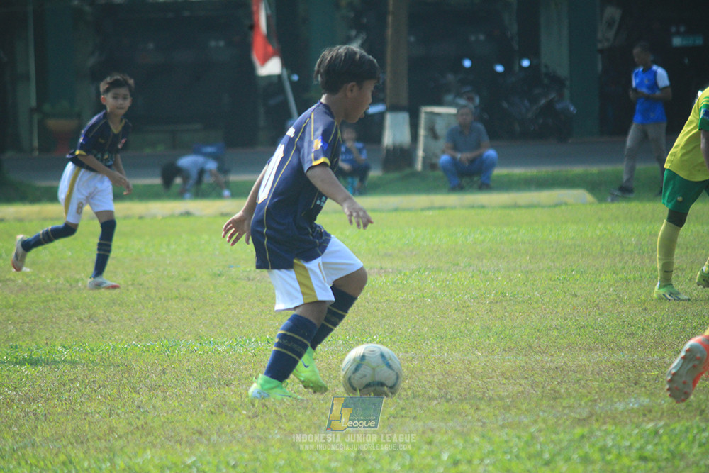 ijlu10 170825 brazillian soccer lfa vs pelita jaya soccer school