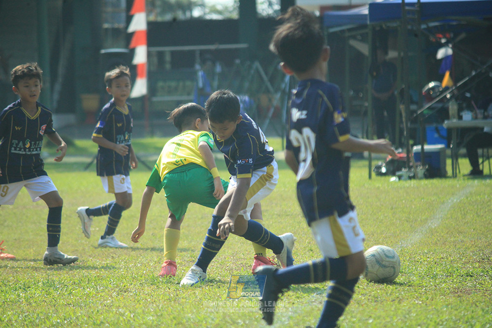 ijlu10 170825 brazillian soccer lfa vs pelita jaya soccer school