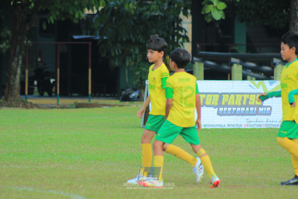 ijlu10 170825 brazillian soccer lfa vs pelita jaya soccer school