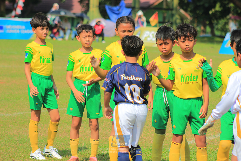 ijlu10 170825 brazillian soccer lfa vs pelita jaya soccer school