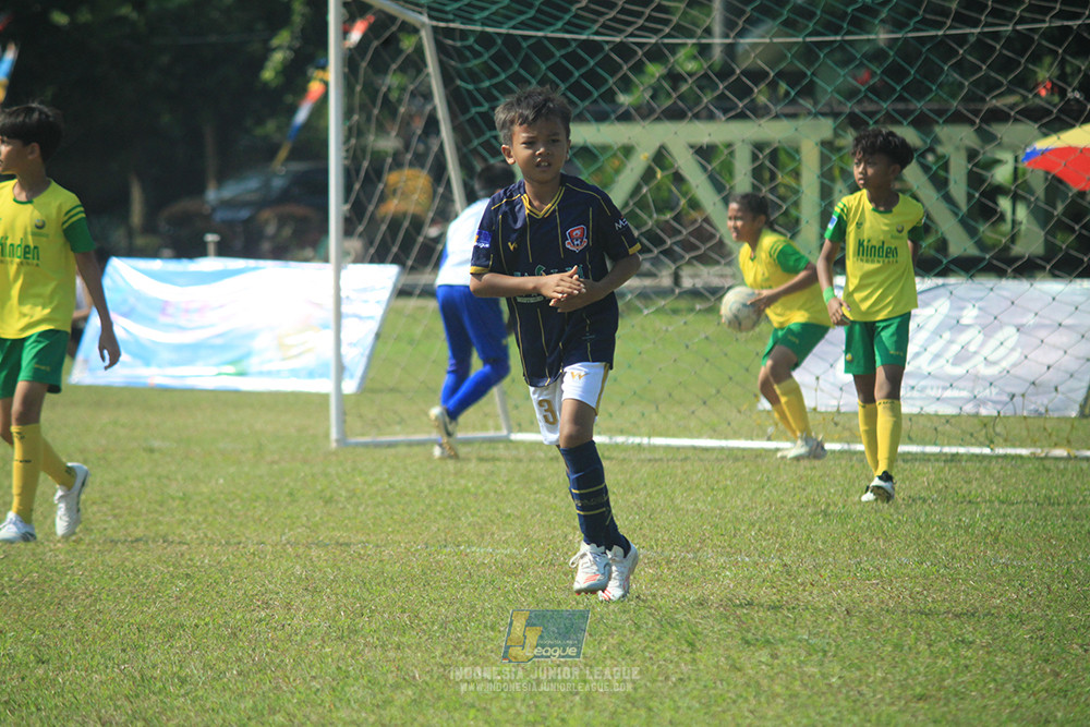 ijlu10 170825 brazillian soccer lfa vs pelita jaya soccer school