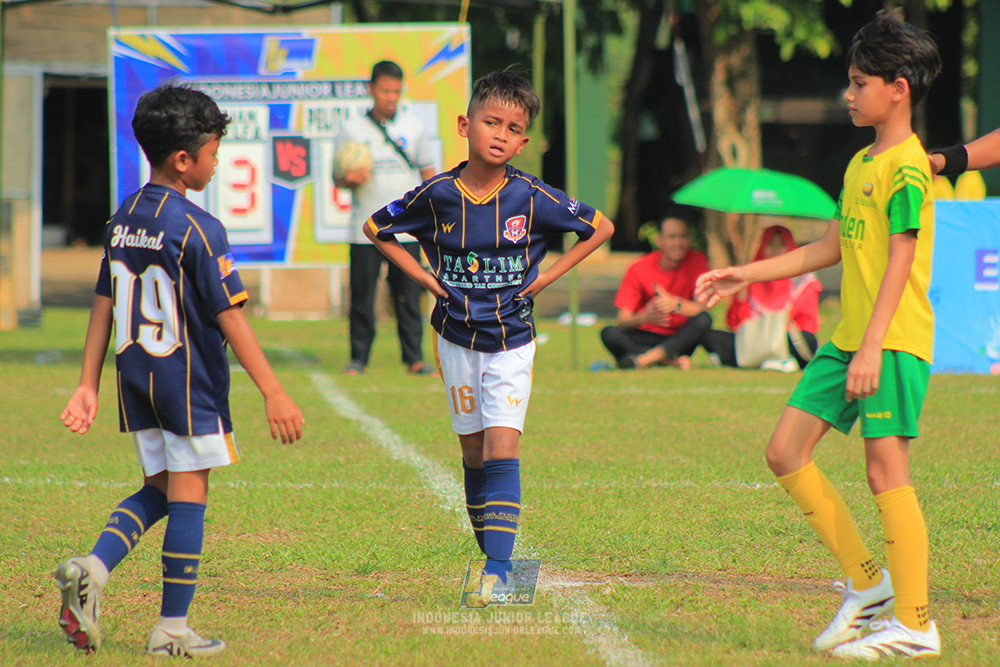 ijlu10 170825 brazillian soccer lfa vs pelita jaya soccer school