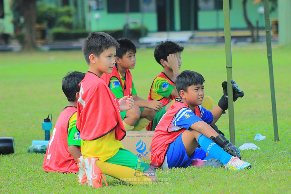 ijlu10 170825 brazillian soccer lfa vs pelita jaya soccer school