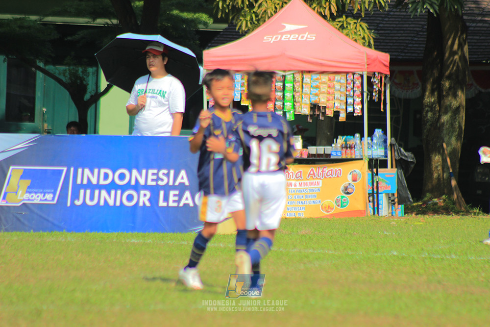 ijlu10 170825 brazillian soccer lfa vs pelita jaya soccer school