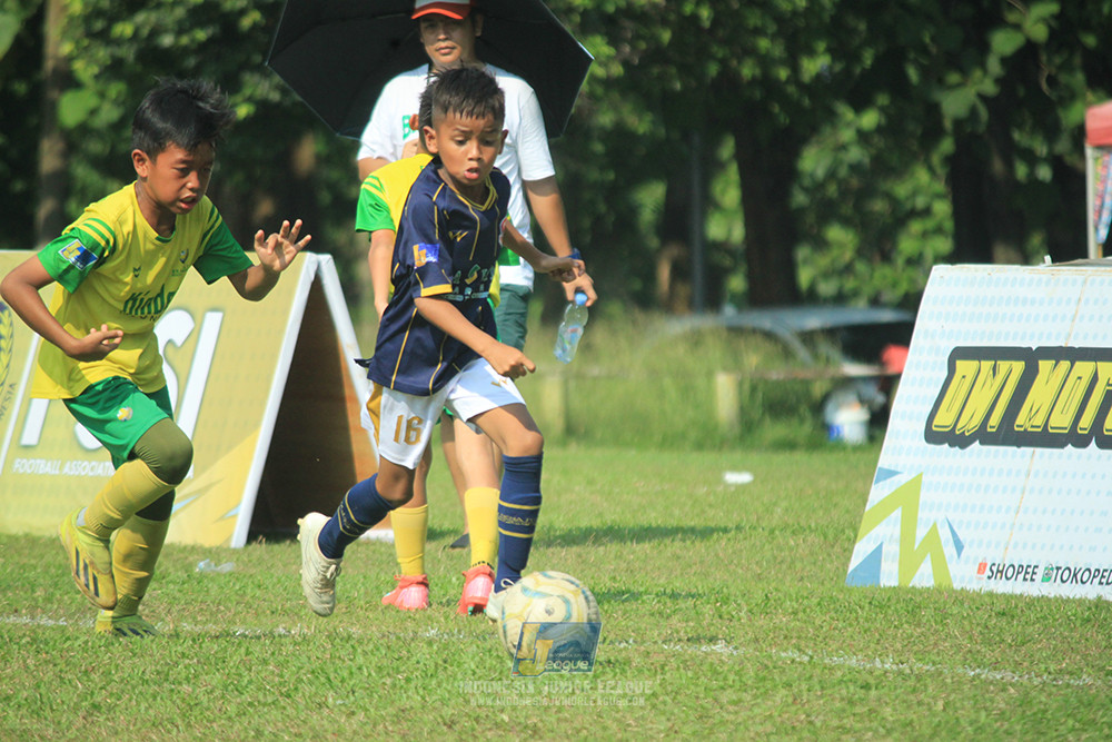 ijlu10 170825 brazillian soccer lfa vs pelita jaya soccer school