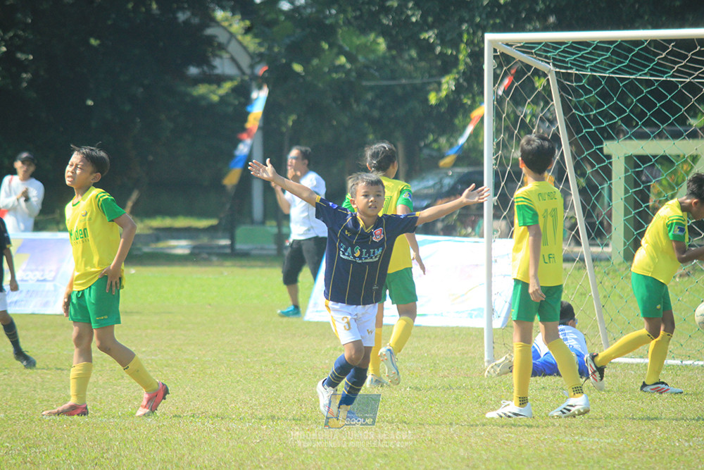 ijlu10 170825 brazillian soccer lfa vs pelita jaya soccer school