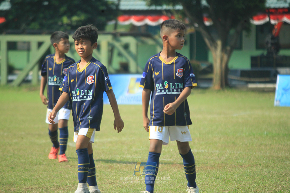 ijlu10 170825 brazillian soccer lfa vs pelita jaya soccer school