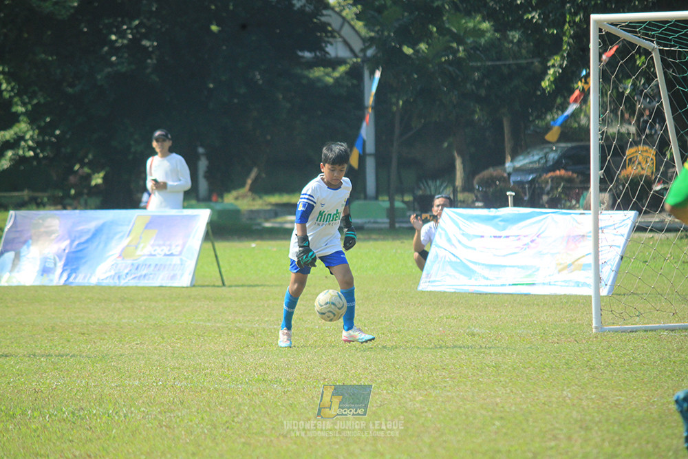 ijlu10 170825 brazillian soccer lfa vs pelita jaya soccer school