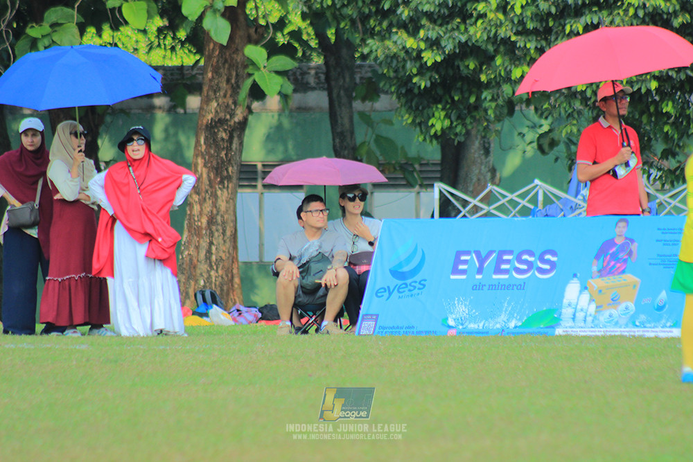 ijlu10 170825 brazillian soccer lfa vs pelita jaya soccer school