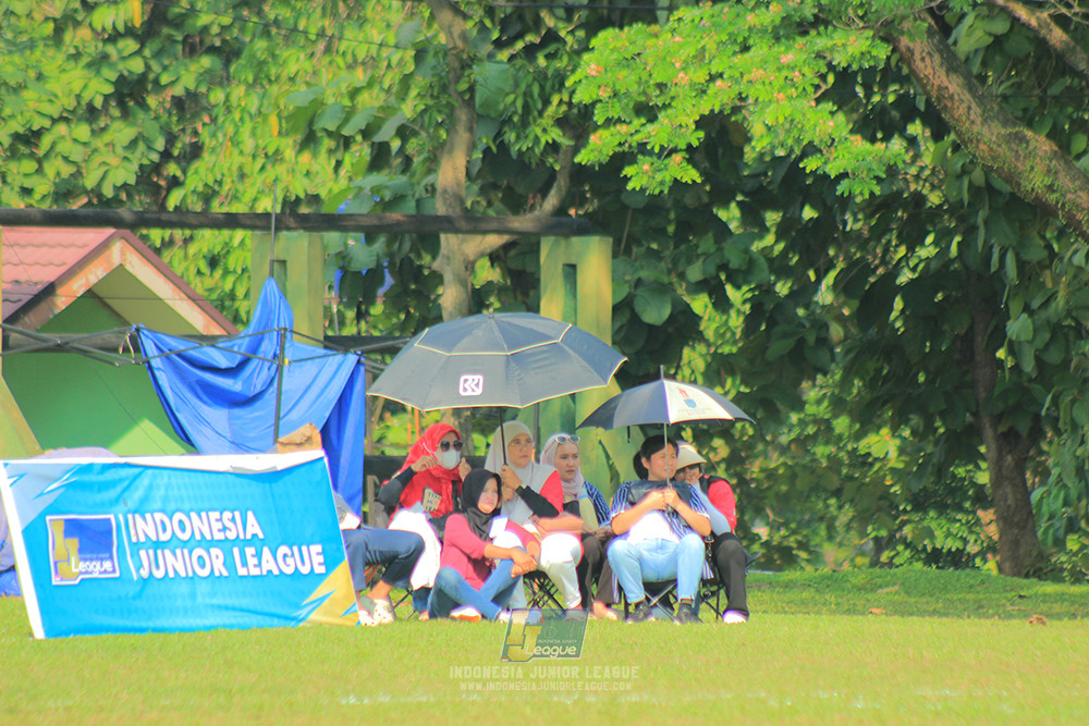ijlu10 170825 brazillian soccer lfa vs pelita jaya soccer school