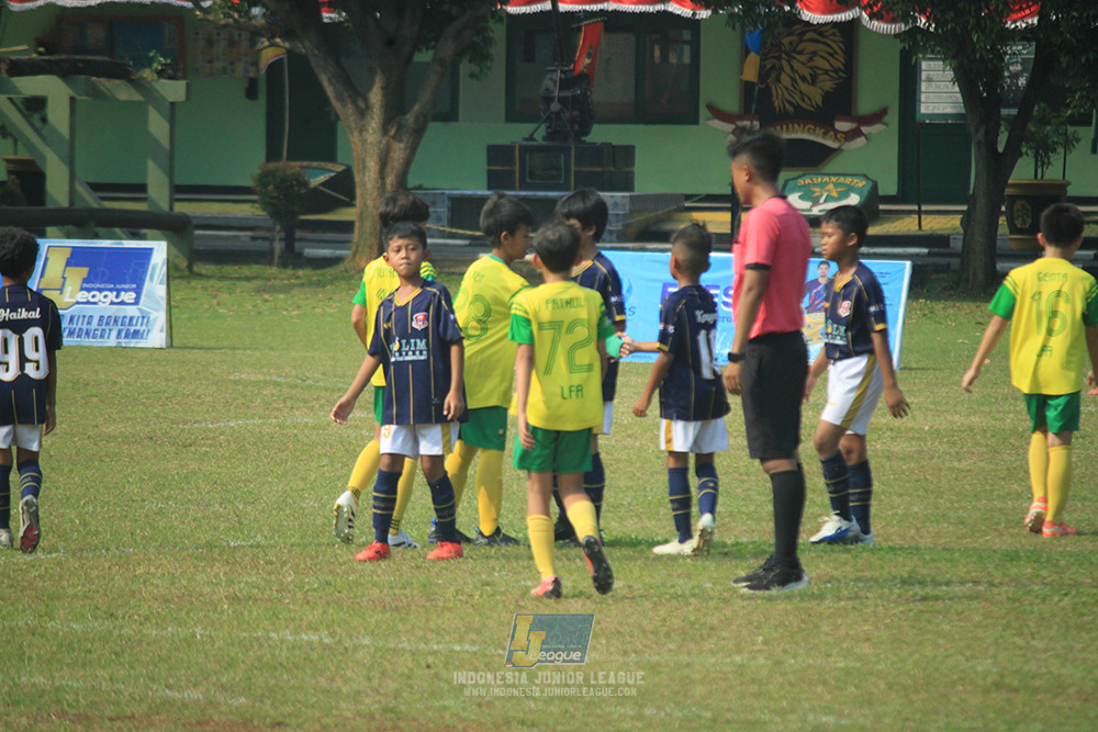 ijlu10 170825 brazillian soccer lfa vs pelita jaya soccer school