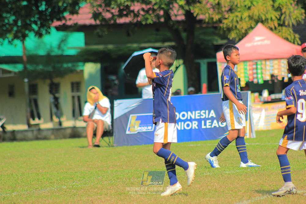 ijlu10 170825 brazillian soccer lfa vs pelita jaya soccer school
