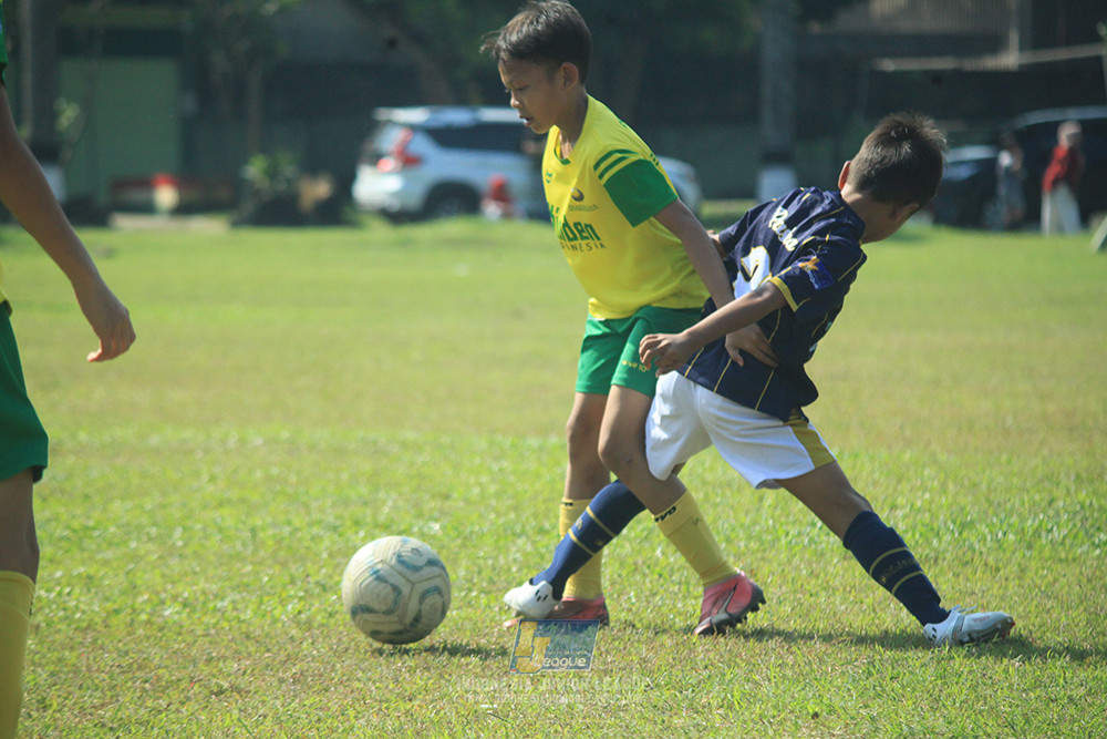 ijlu10 170825 brazillian soccer lfa vs pelita jaya soccer school