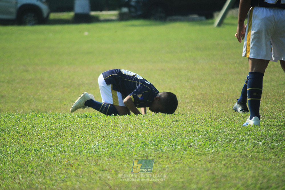 ijlu10 170825 brazillian soccer lfa vs pelita jaya soccer school
