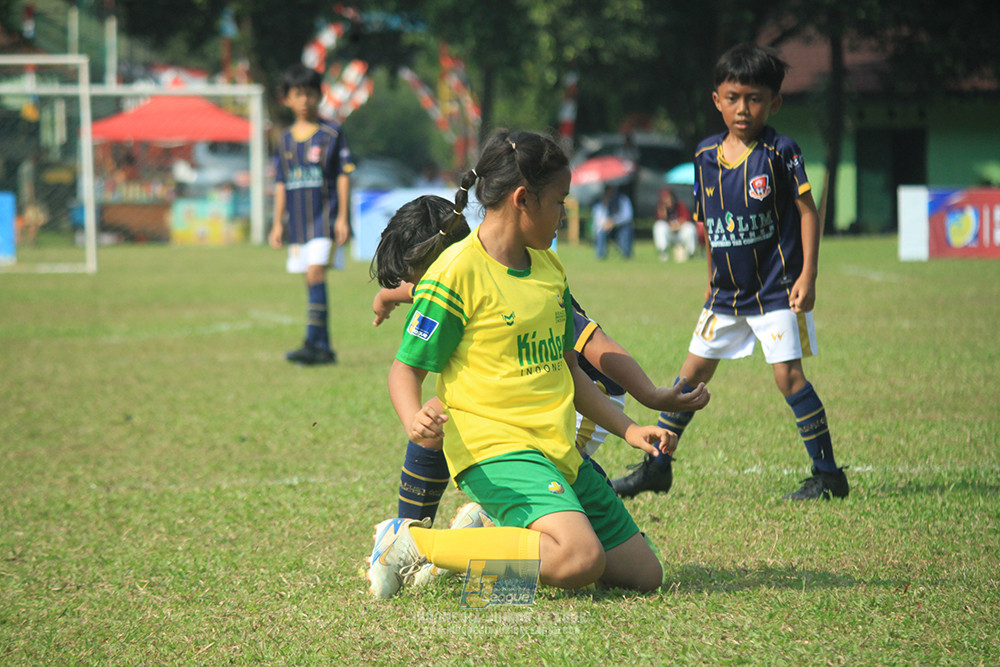ijlu10 170825 brazillian soccer lfa vs pelita jaya soccer school