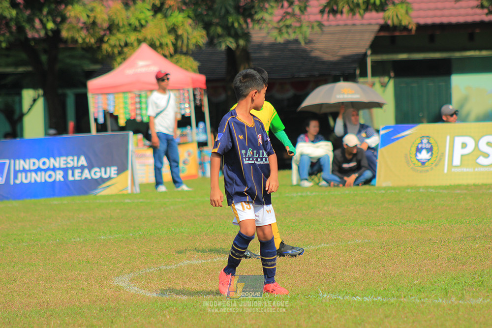 ijlu10 170825 brazillian soccer lfa vs pelita jaya soccer school