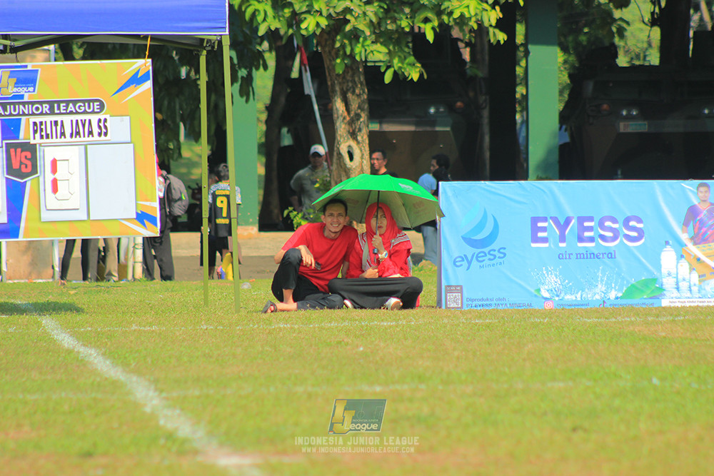 ijlu10 170825 brazillian soccer lfa vs pelita jaya soccer school