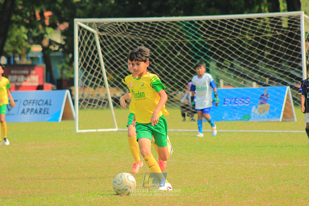 ijlu10 170825 brazillian soccer lfa vs pelita jaya soccer school