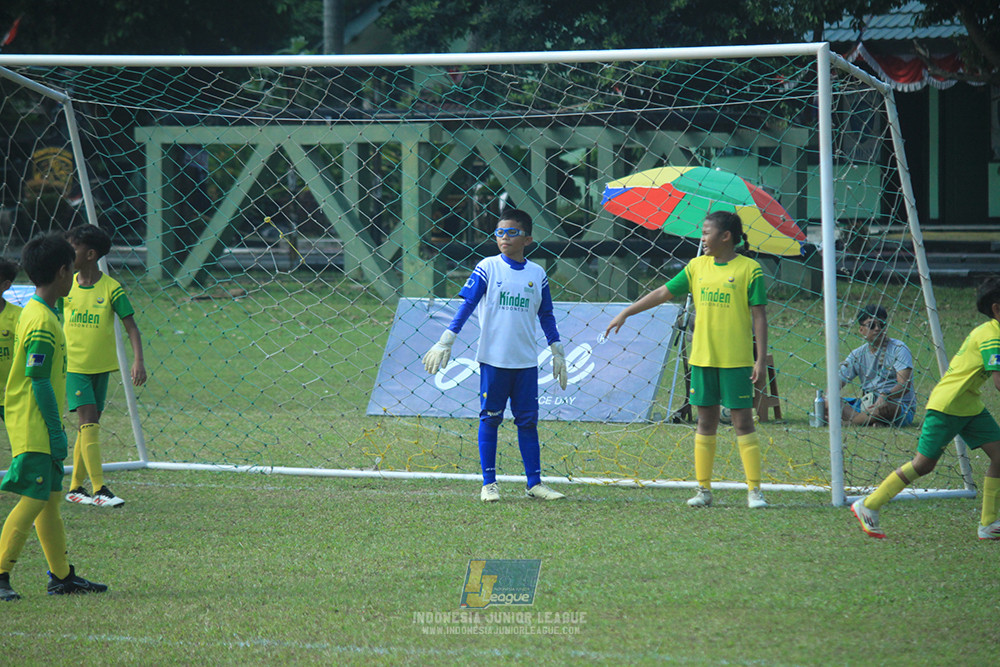 ijlu10 170825 brazillian soccer lfa vs pelita jaya soccer school