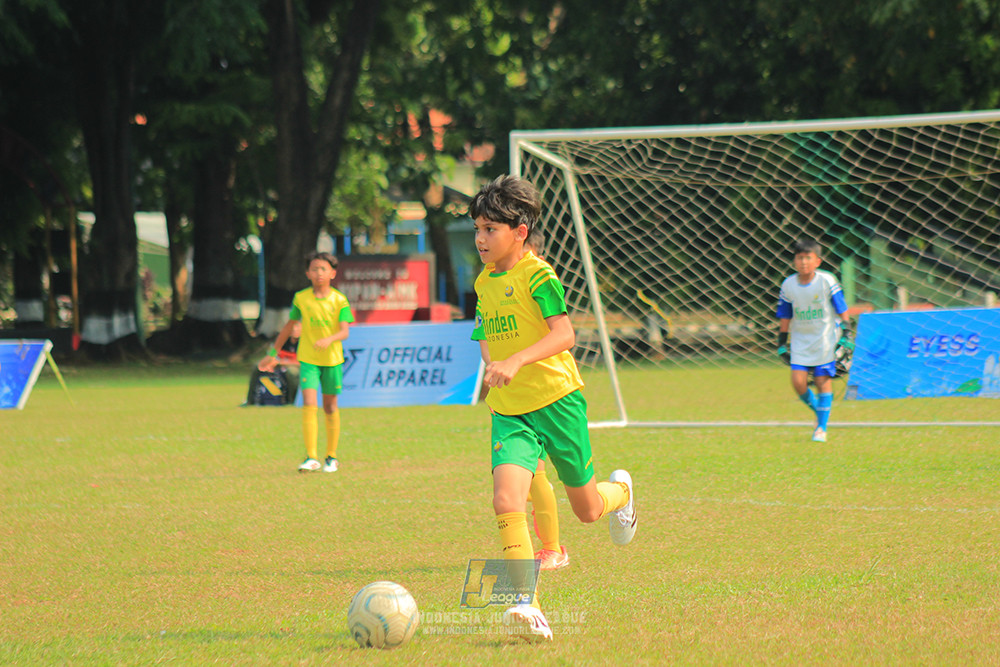 ijlu10 170825 brazillian soccer lfa vs pelita jaya soccer school