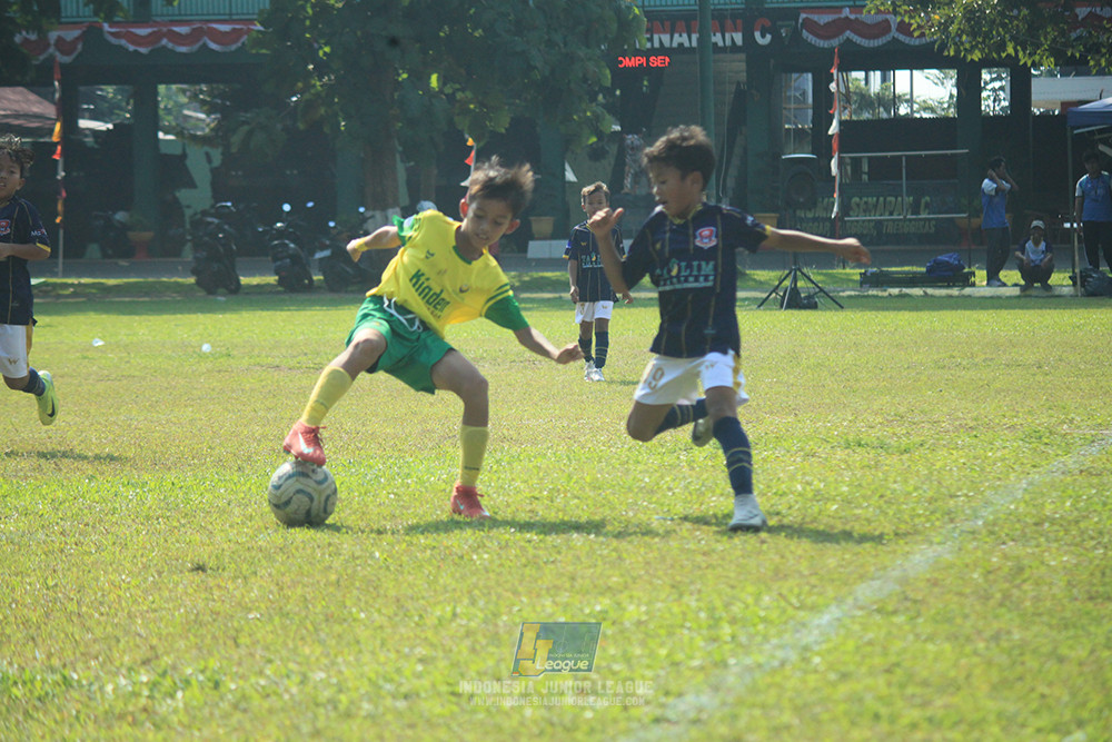 ijlu10 170825 brazillian soccer lfa vs pelita jaya soccer school