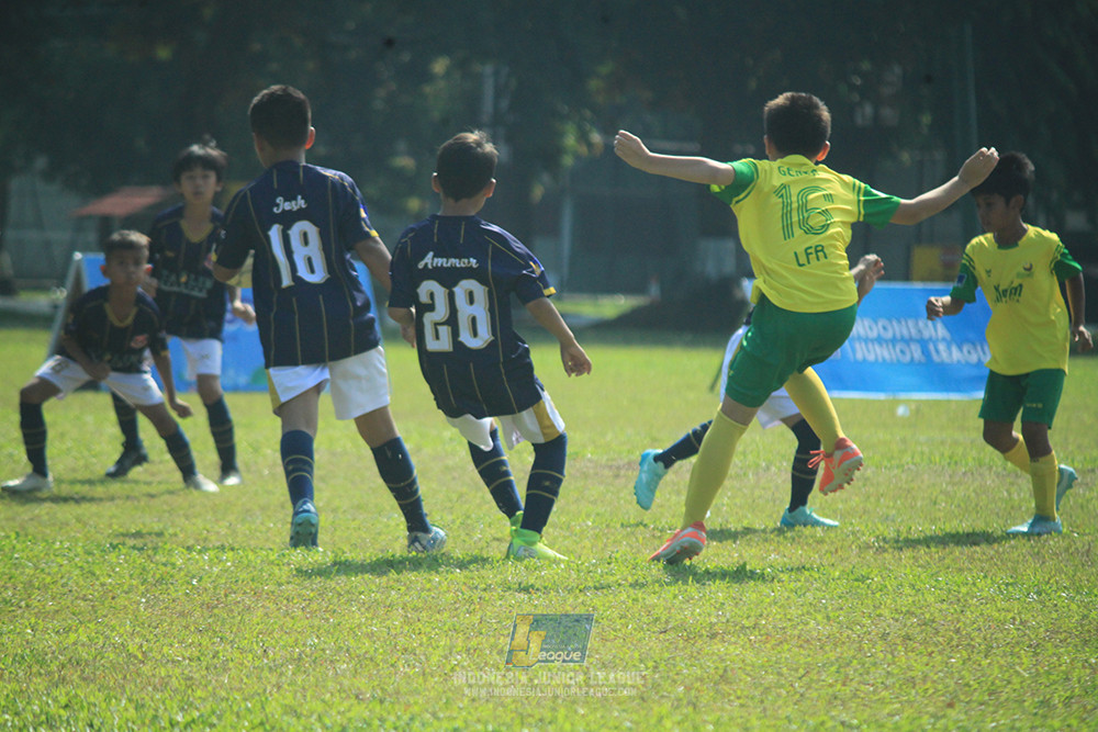 ijlu10 170825 brazillian soccer lfa vs pelita jaya soccer school