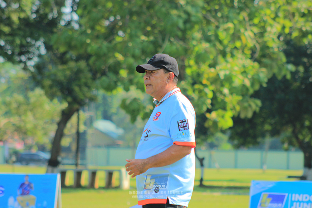 ijlu10 170825 brazillian soccer lfa vs pelita jaya soccer school