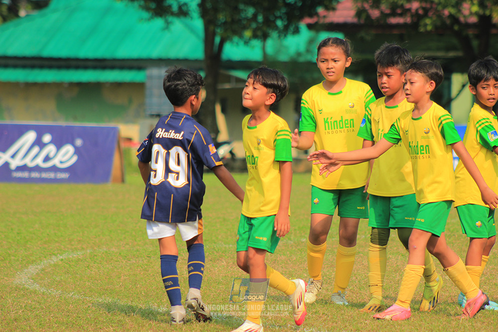 ijlu10 170825 brazillian soccer lfa vs pelita jaya soccer school